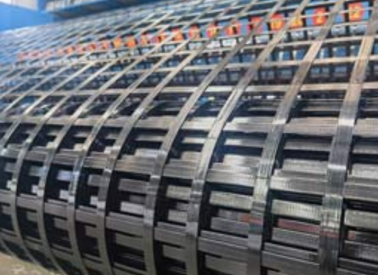 工业园区钢塑土工格栅：基建“隐形脊梁”的绿色智造与长寿命进化论